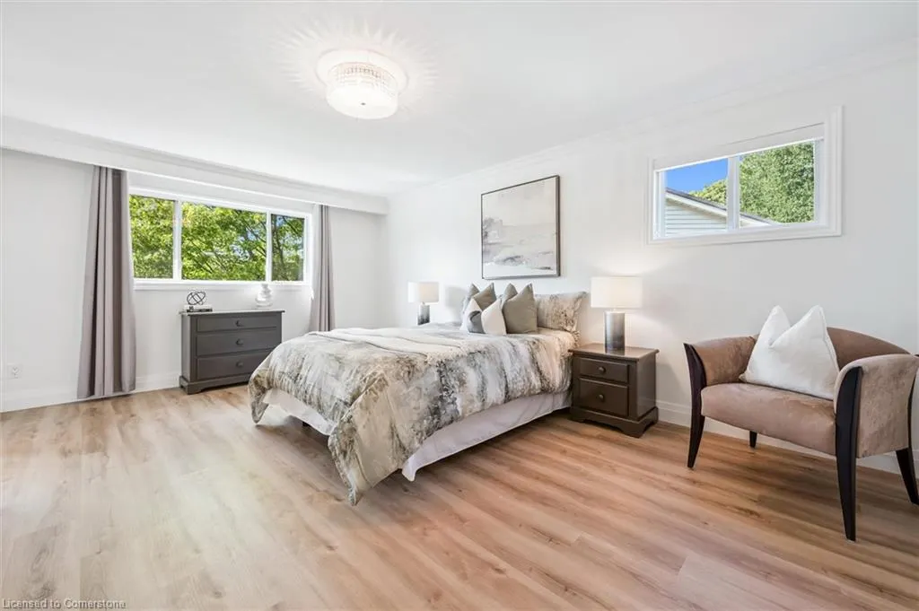 66 Pinehurst Crescent