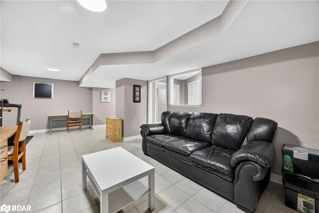 31 Connaught Lane
