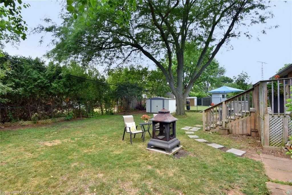 238 Kent Crescent