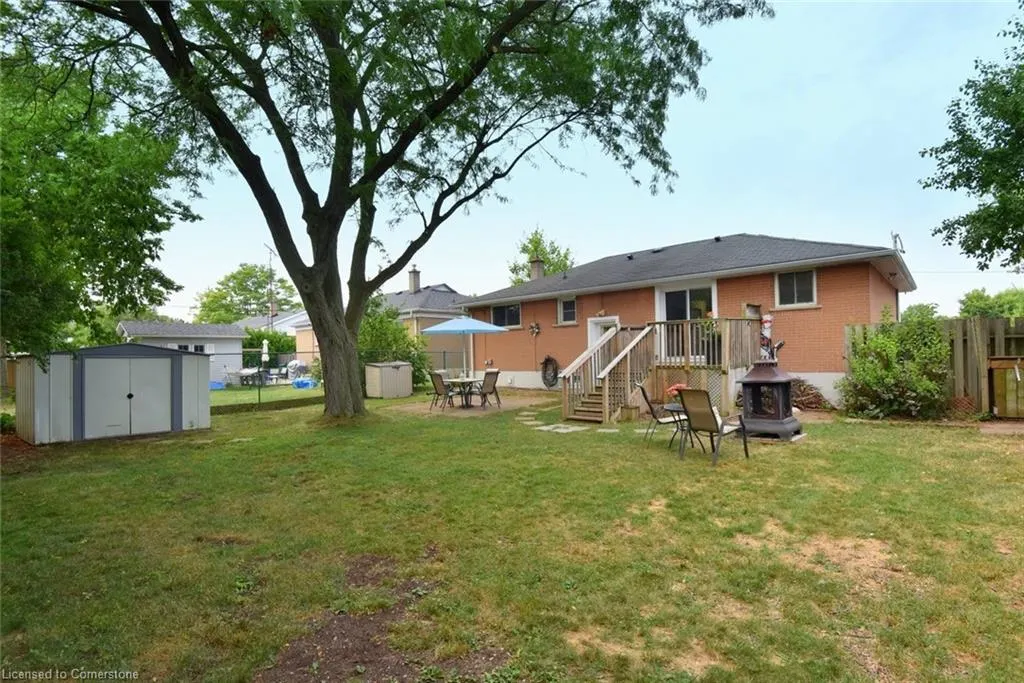 238 Kent Crescent