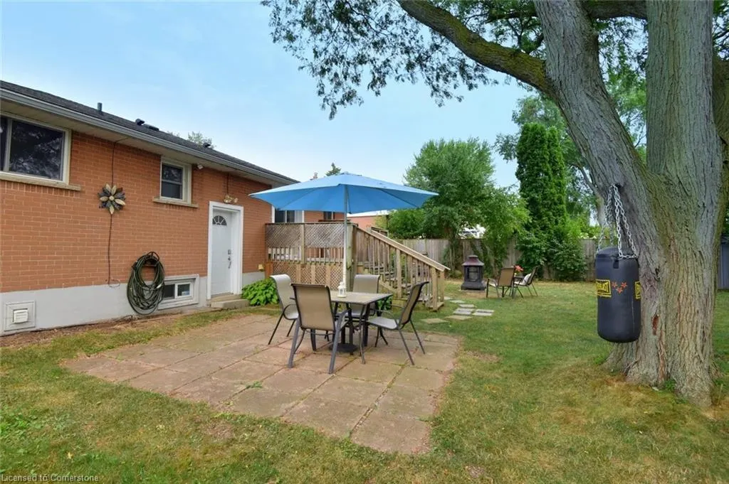 238 Kent Crescent