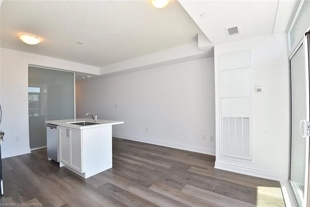 450 Dundas Street, #612