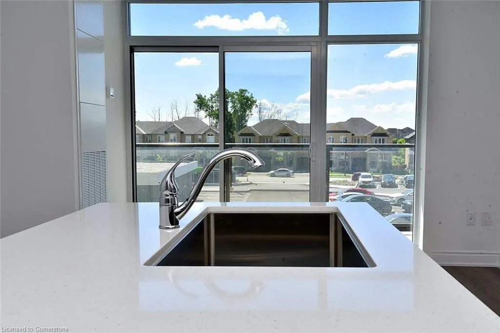 450 Dundas Street, #612