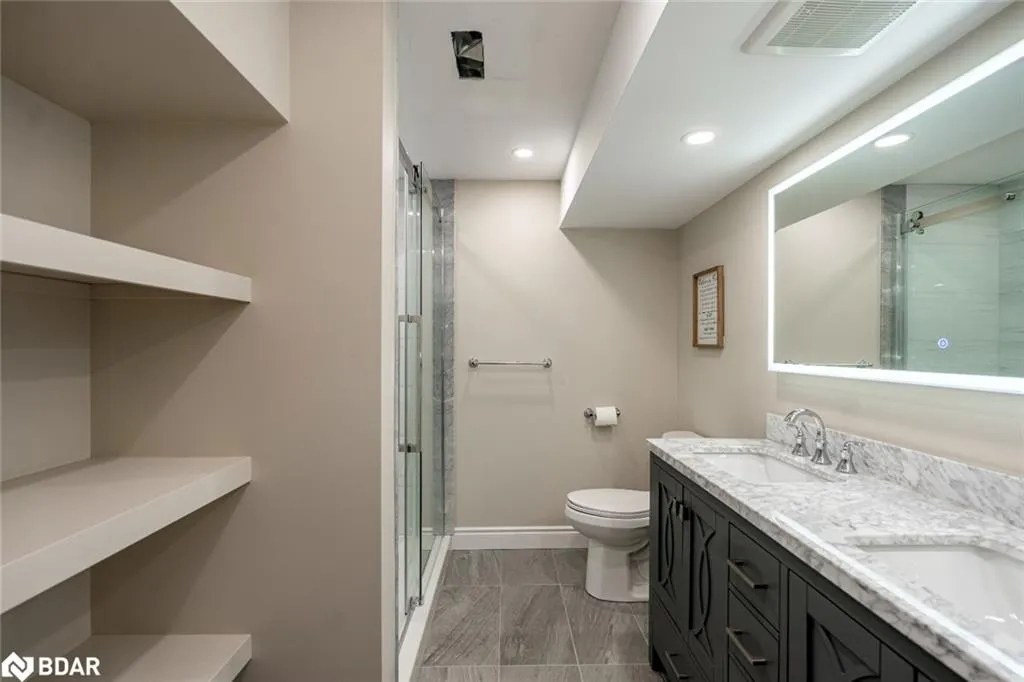 11 Emerald Terrace