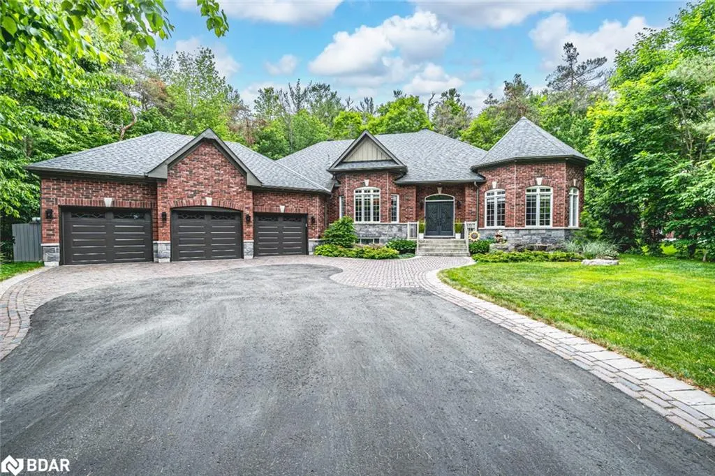 11 Emerald Terrace