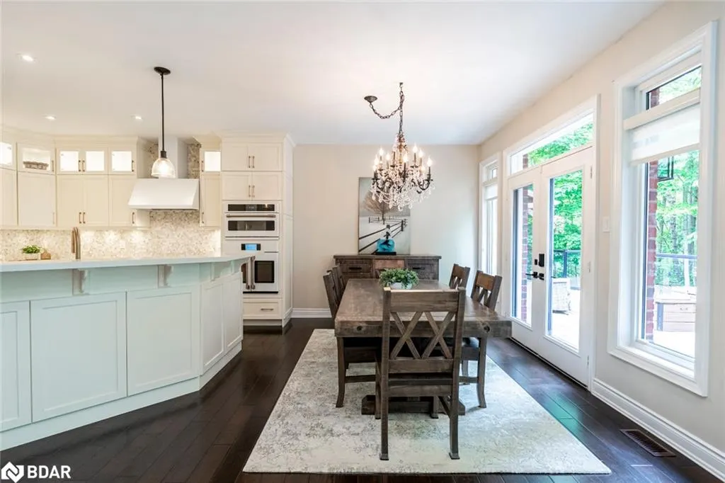 11 Emerald Terrace