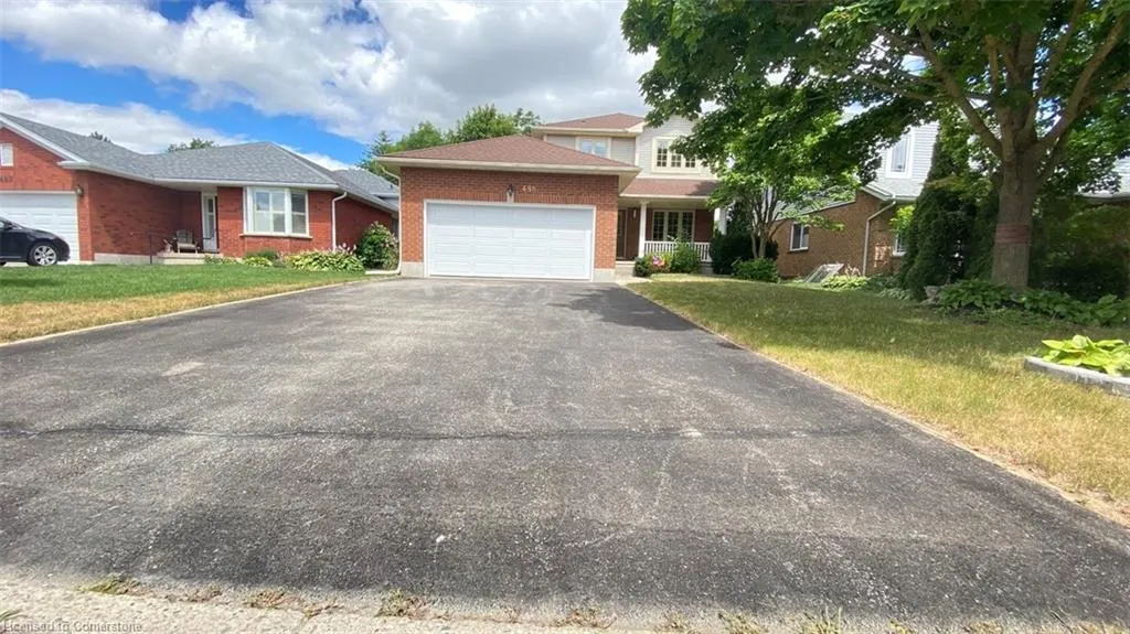 489 Timbercroft Crescent