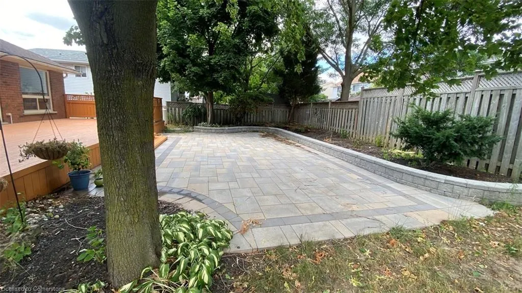 489 Timbercroft Crescent