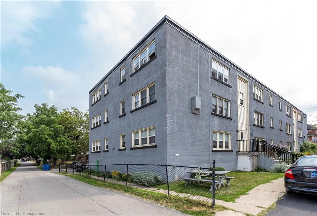1759 King Street E, #14