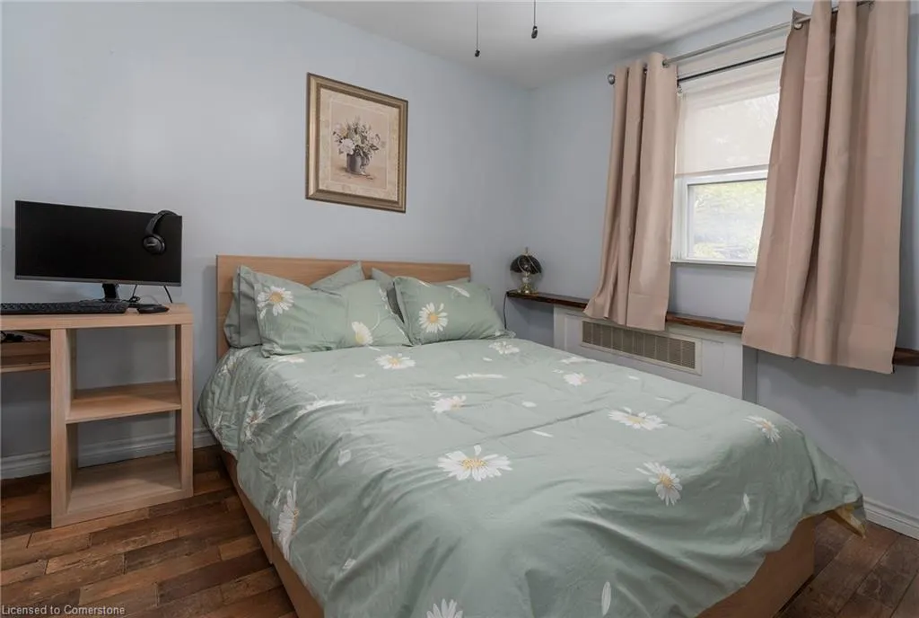 1759 King Street E, #14