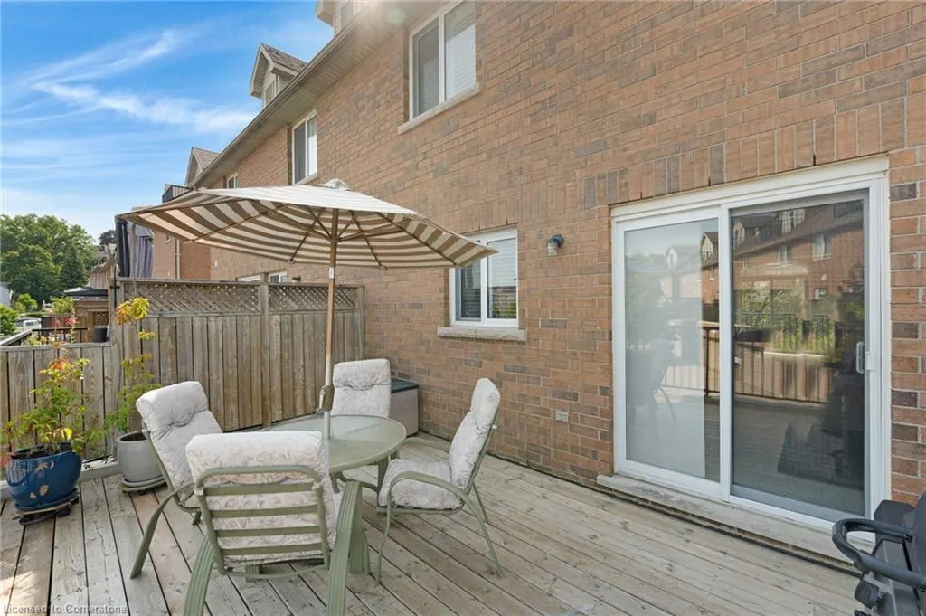 16 Bruce Street