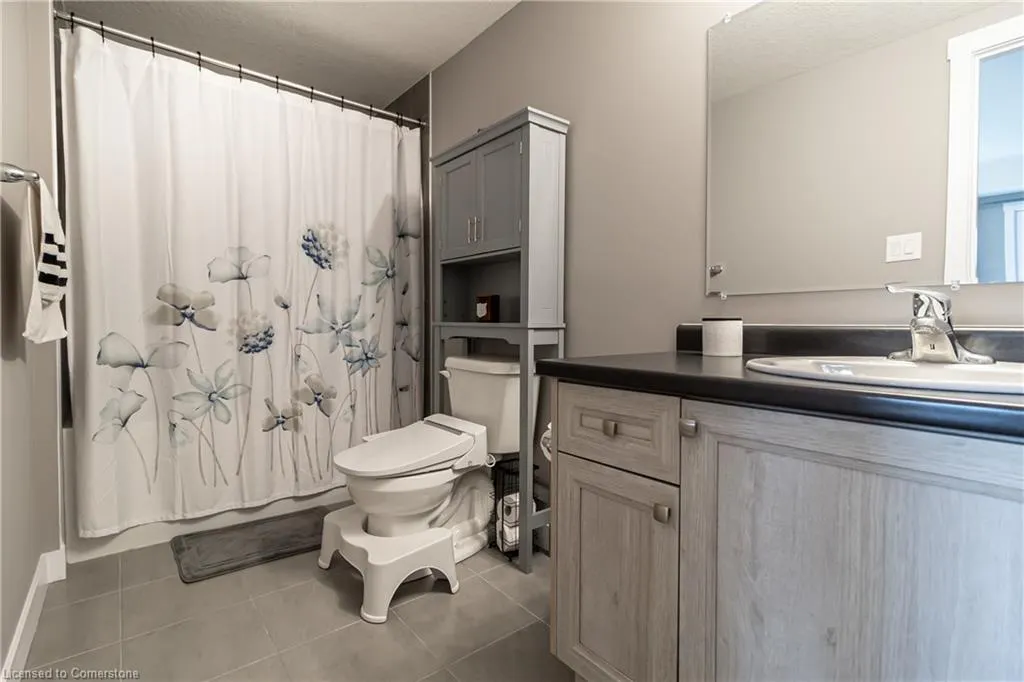 160 Rochefort Street, #D7