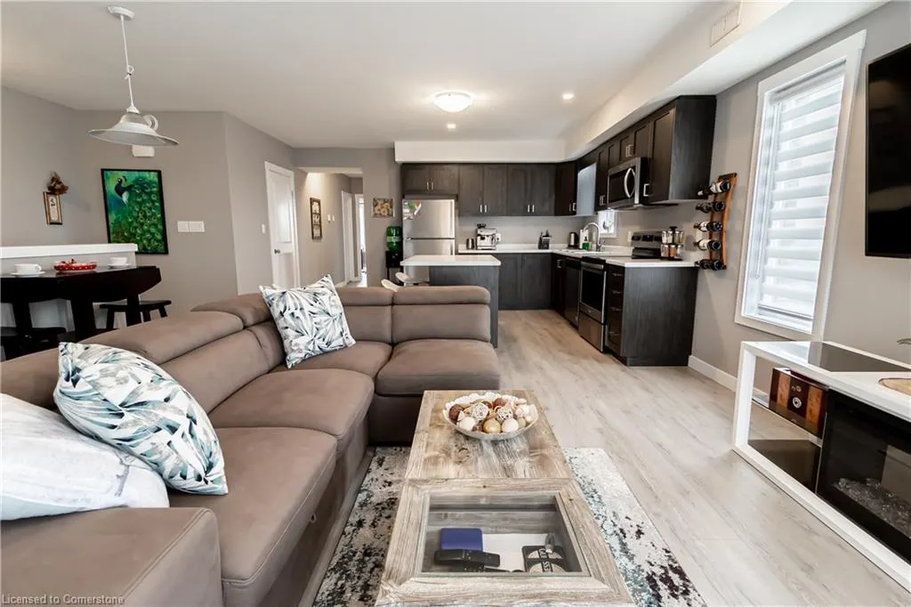 160 Rochefort Street, #D7