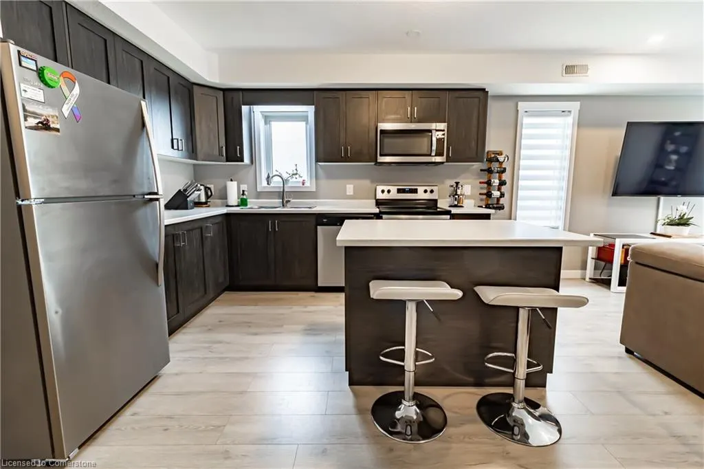 160 Rochefort Street, #D7