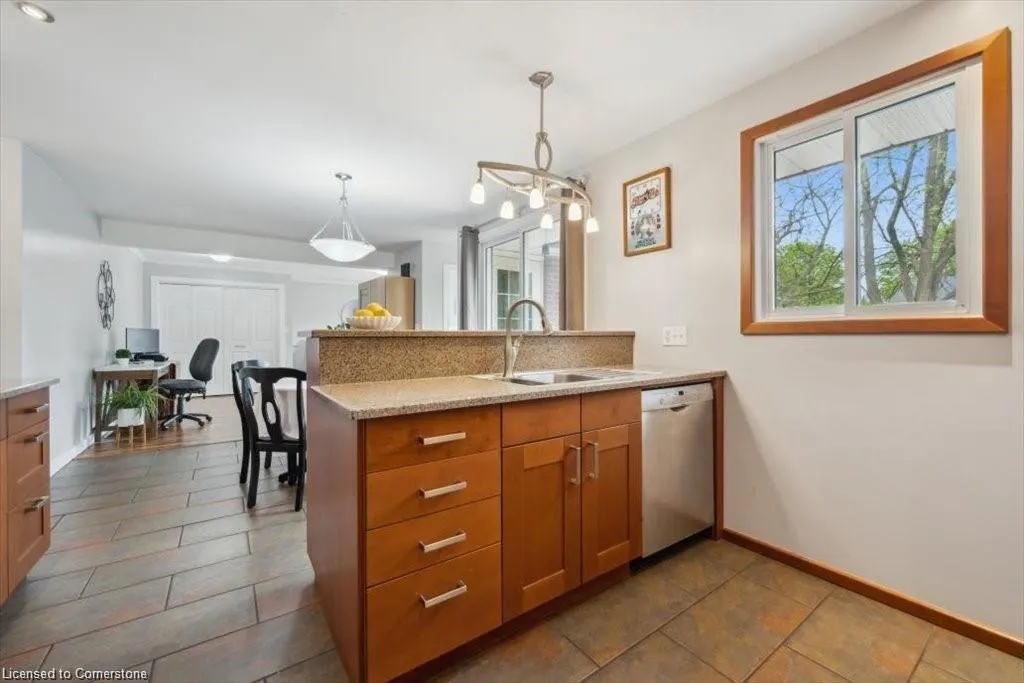 312 Craigleith Drive