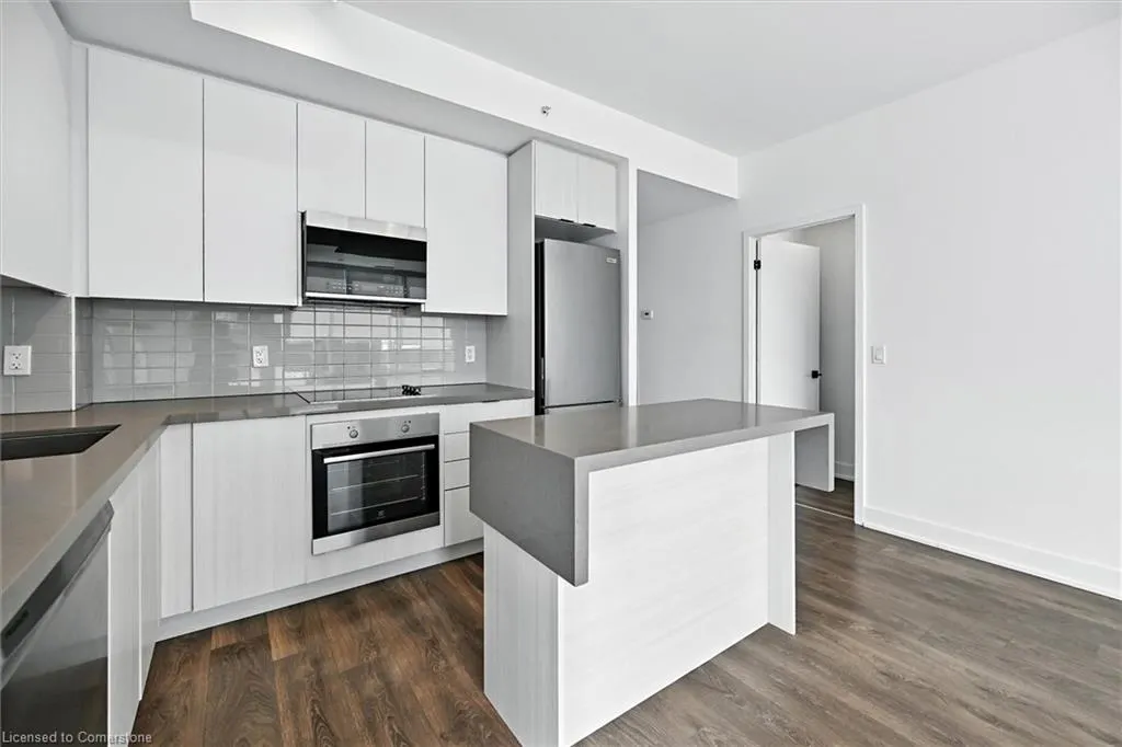2489 Taunton Road, #611