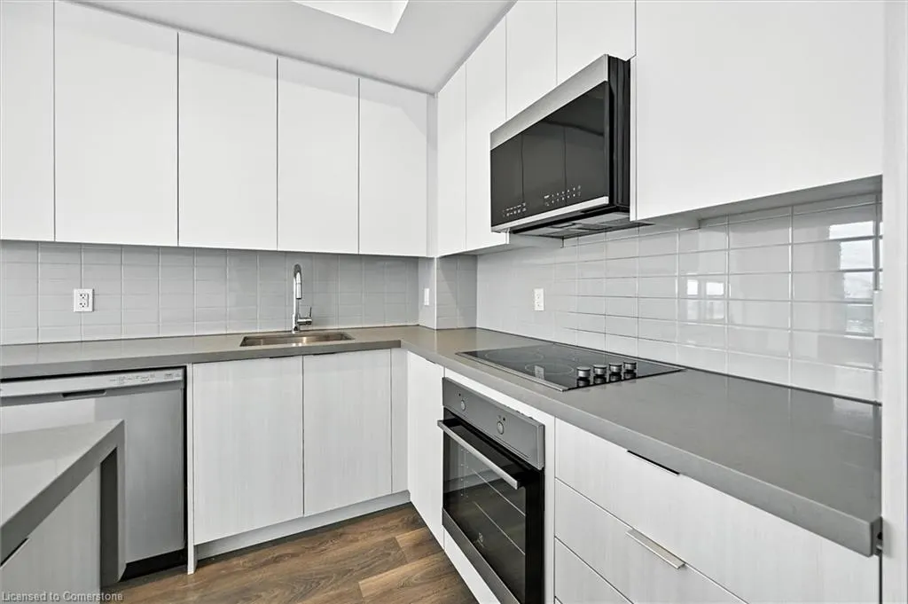 2489 Taunton Road, #611