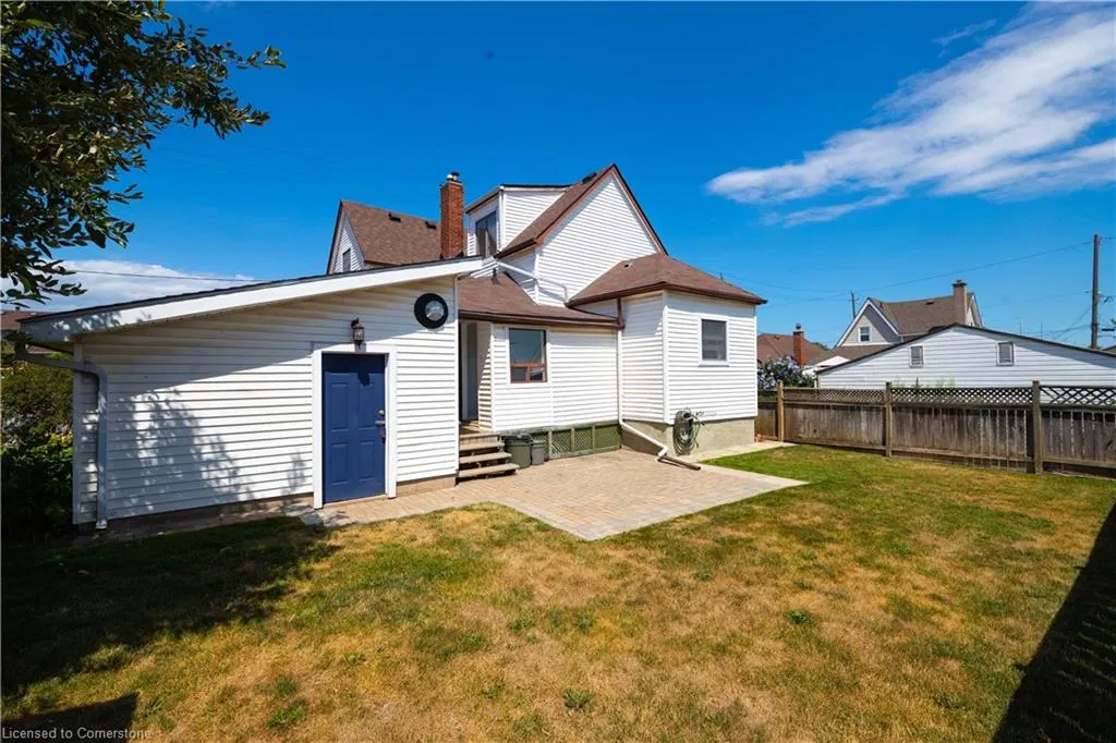 704 Roxborough Avenue