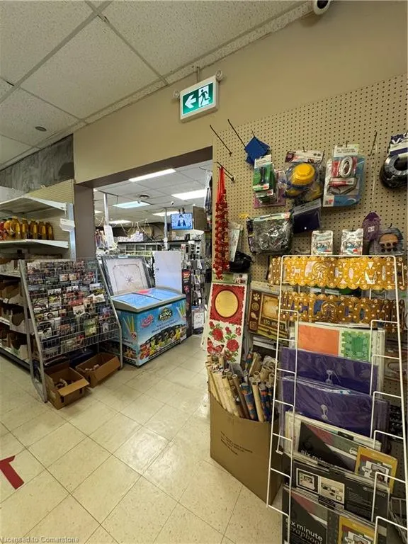 206 KING GEORGE Road, ##3 & 4
