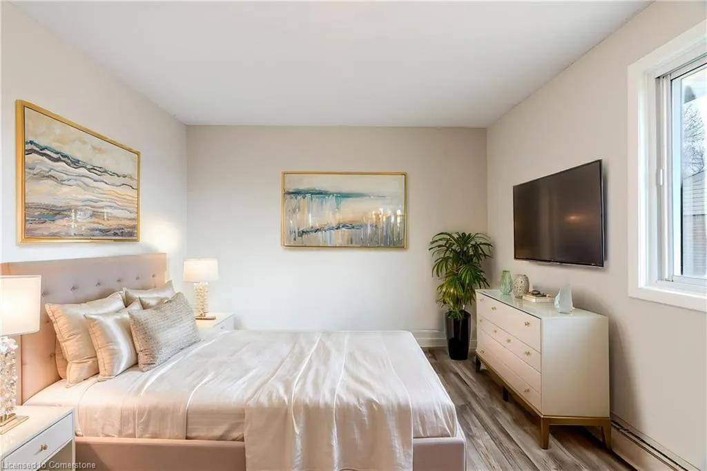 293 Fairway Road N, #26