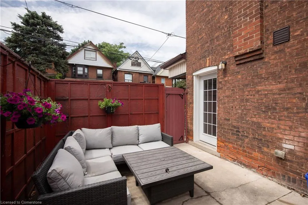 167 Napier Street