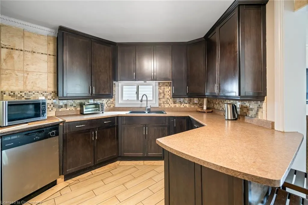 7 Elmwood Avenue