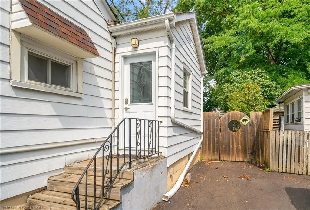 7 Elmwood Avenue