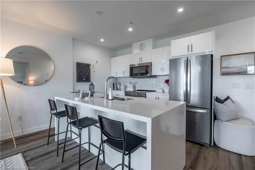 455 Charlton Avenue E, #306