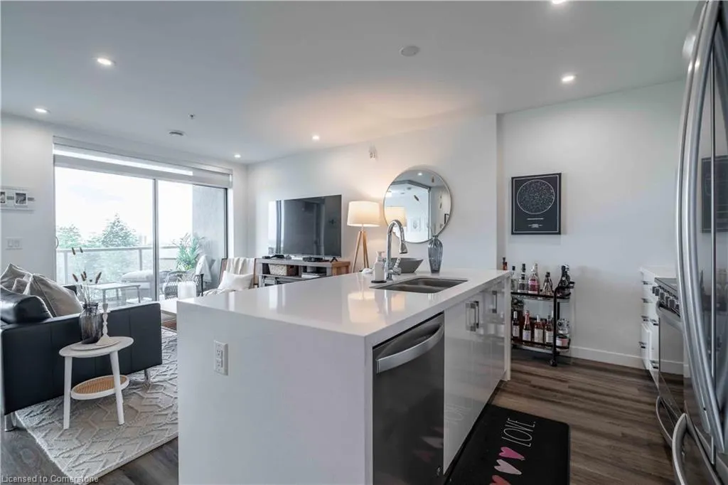 455 Charlton Avenue E, #306