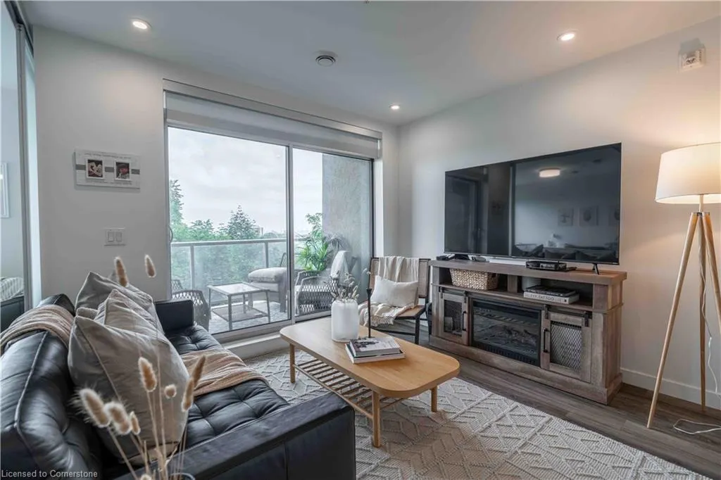 455 Charlton Avenue E, #306