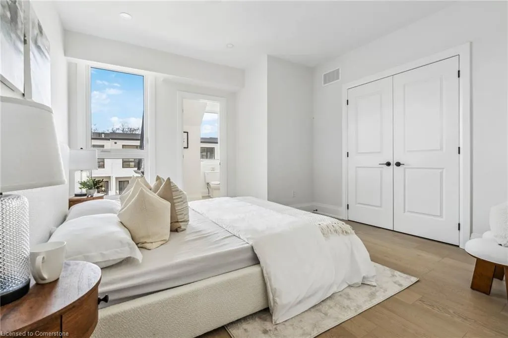 138 East Street, #5