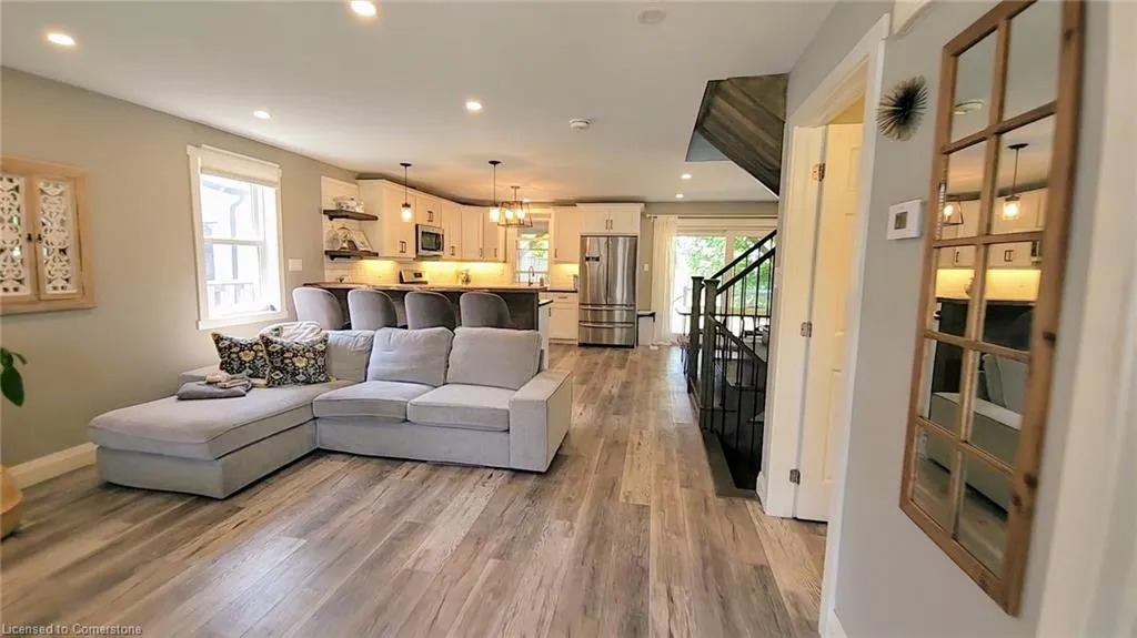 324 East 43rd Street