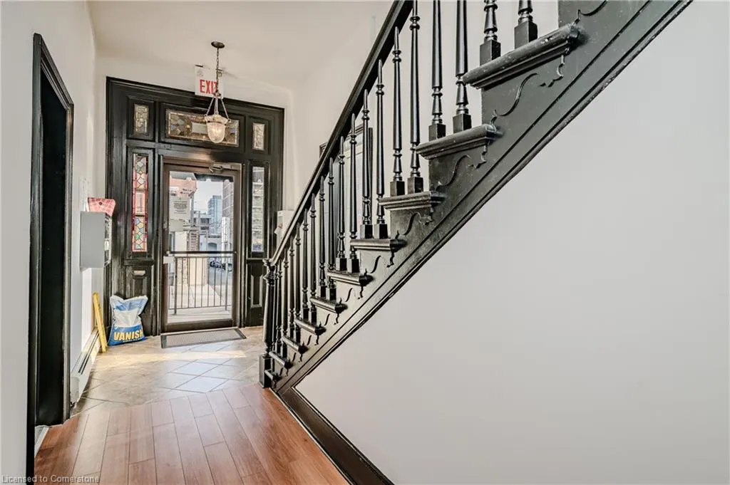 14 Forest Avenue Street S