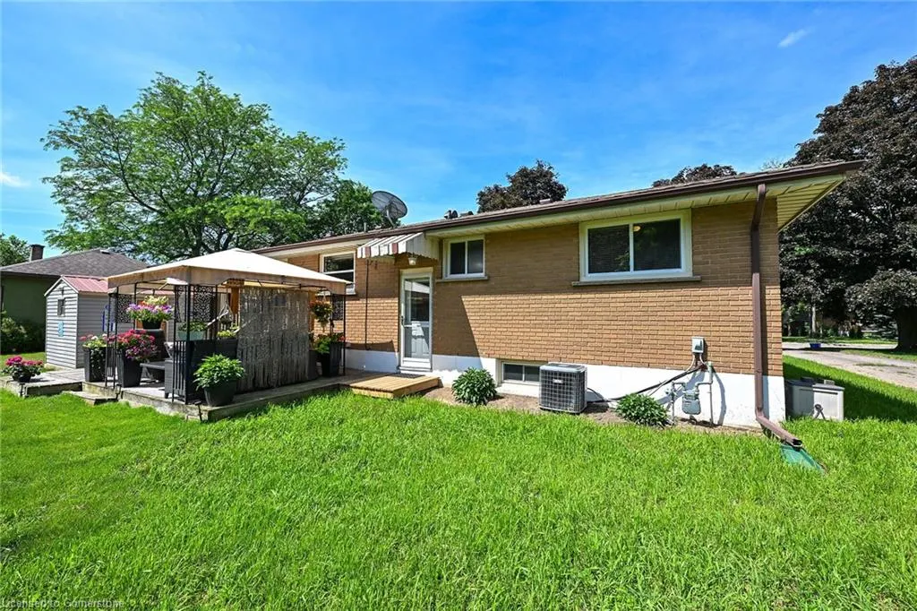 83 Oak Avenue