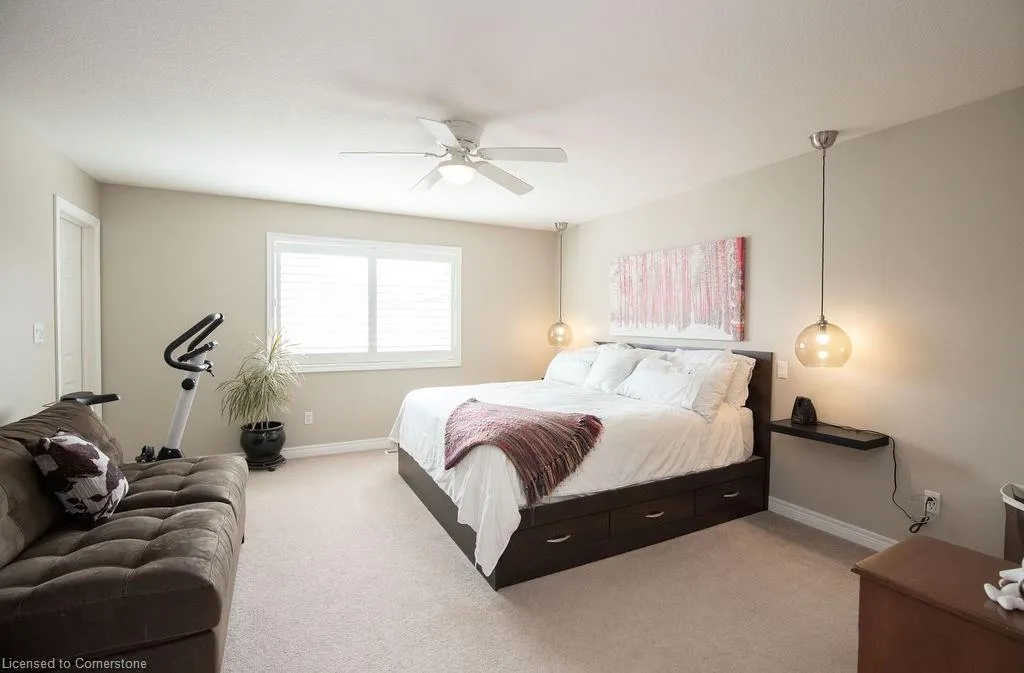 15 Meadowbank Drive