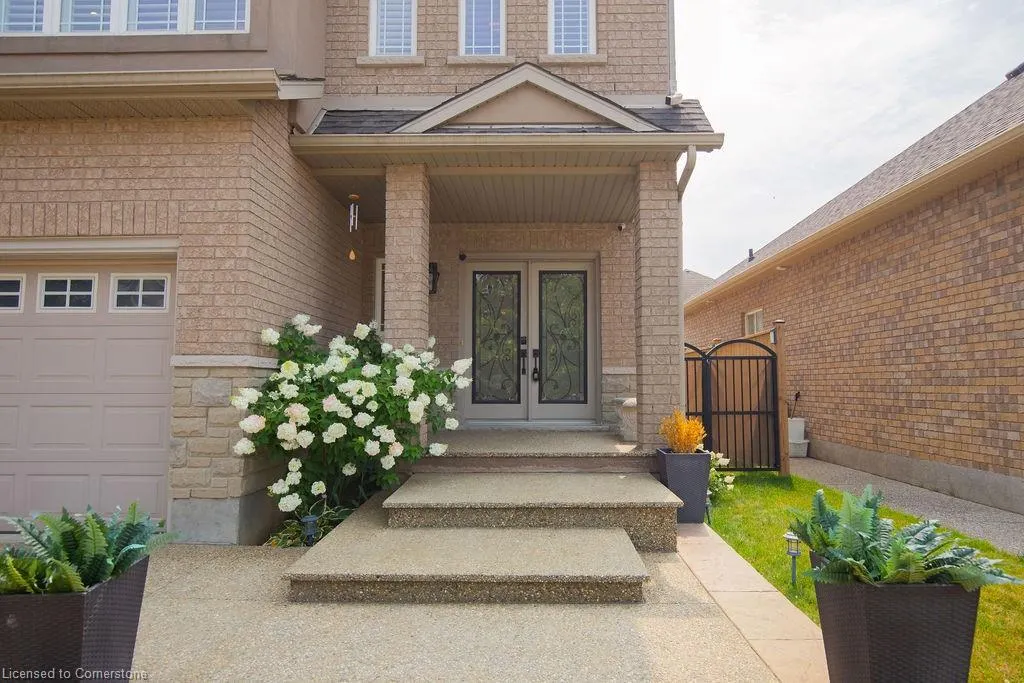 15 Meadowbank Drive