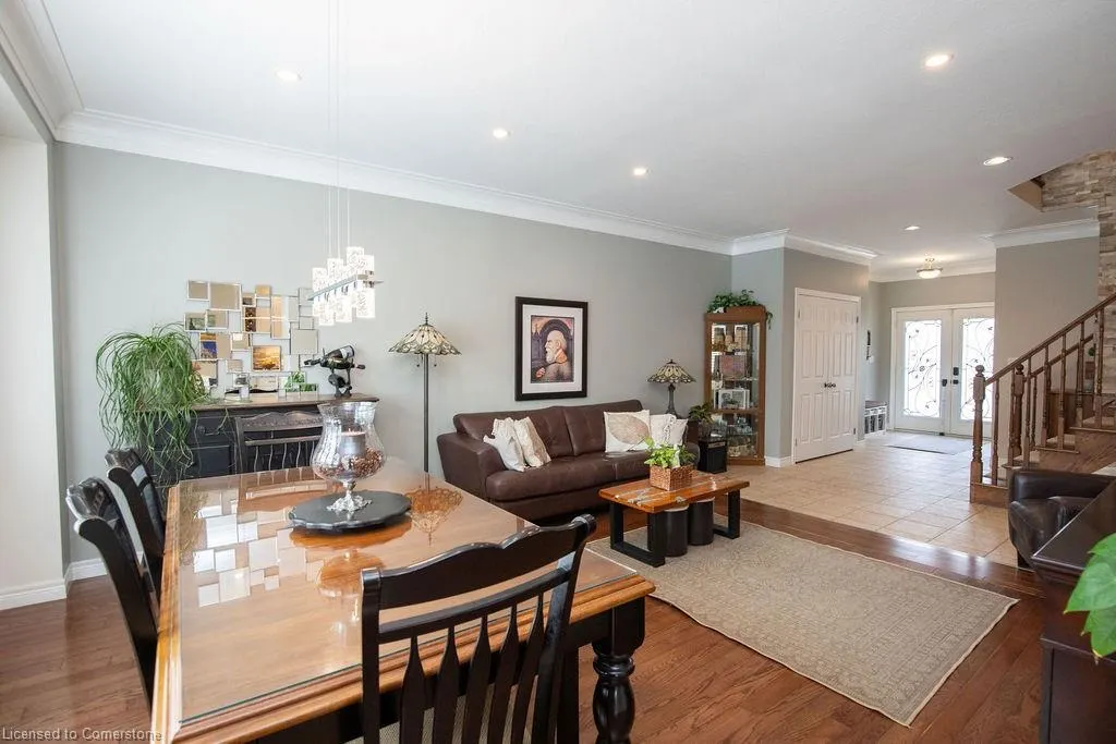 15 Meadowbank Drive