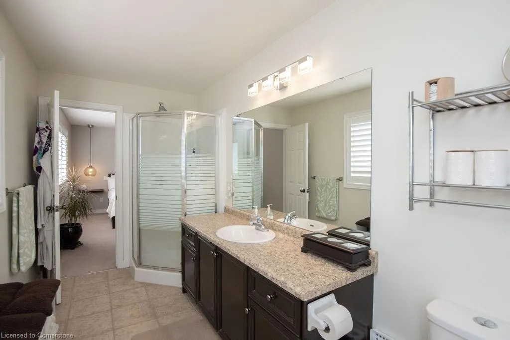 15 Meadowbank Drive