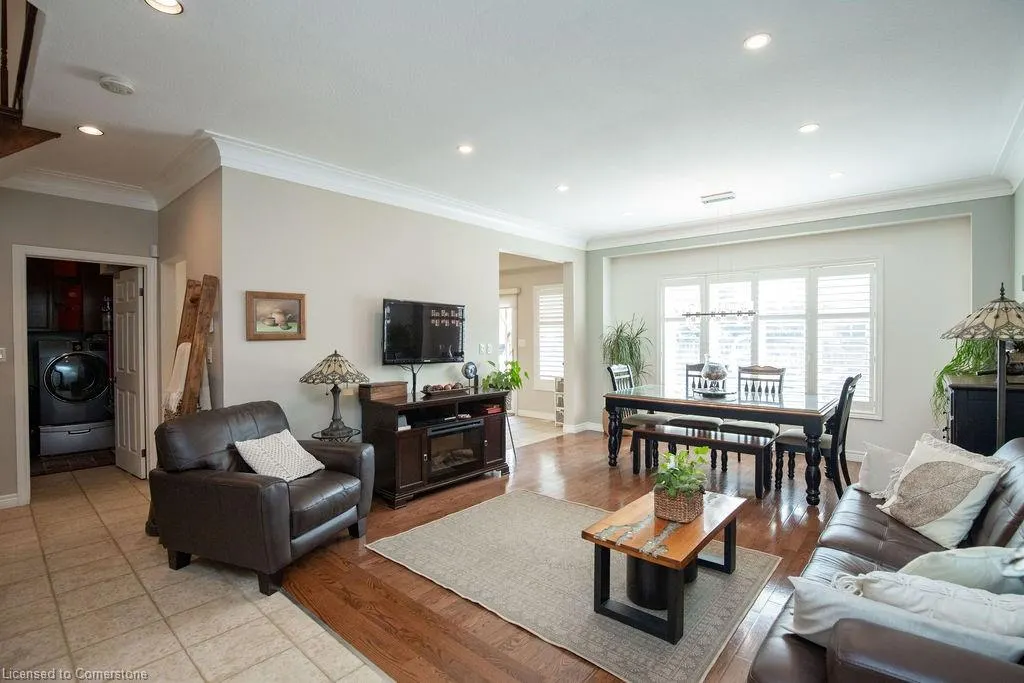 15 Meadowbank Drive