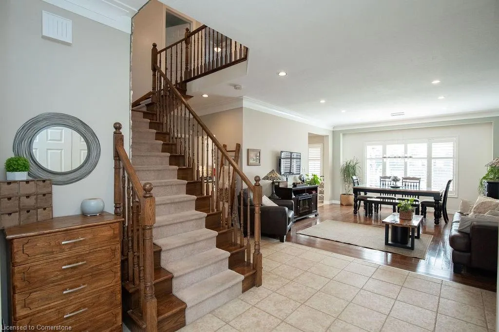 15 Meadowbank Drive