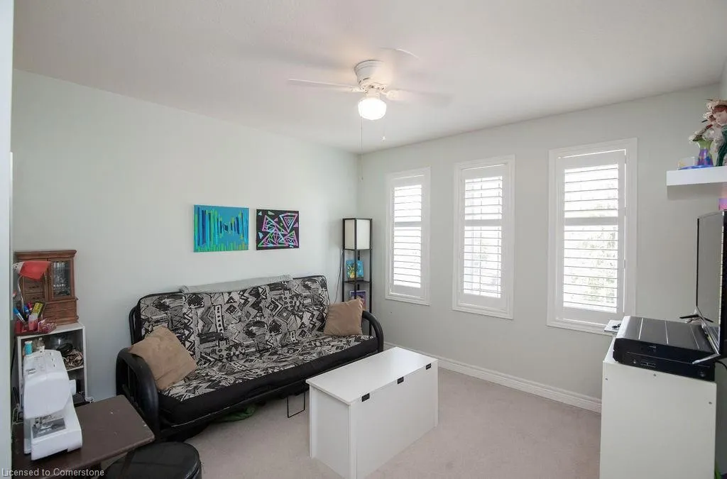 15 Meadowbank Drive