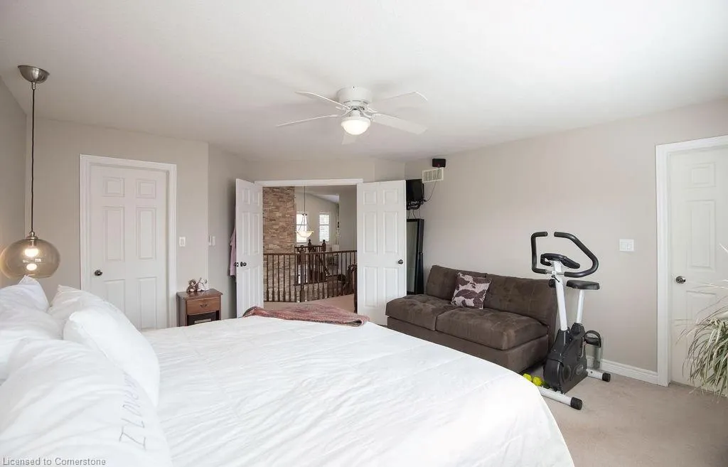 15 Meadowbank Drive