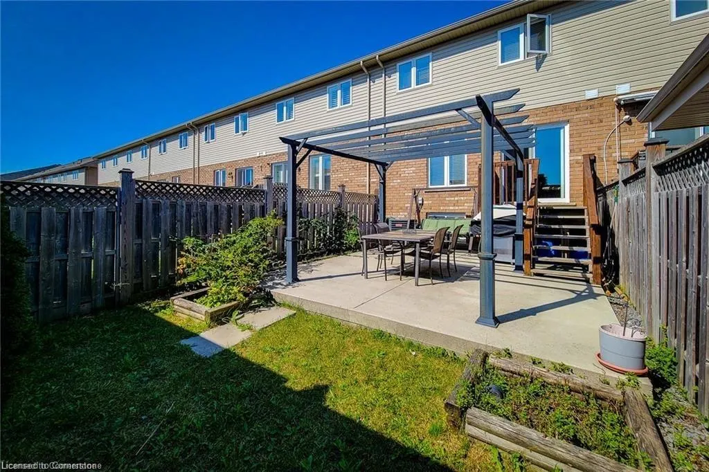 85 Charleswood Crescent