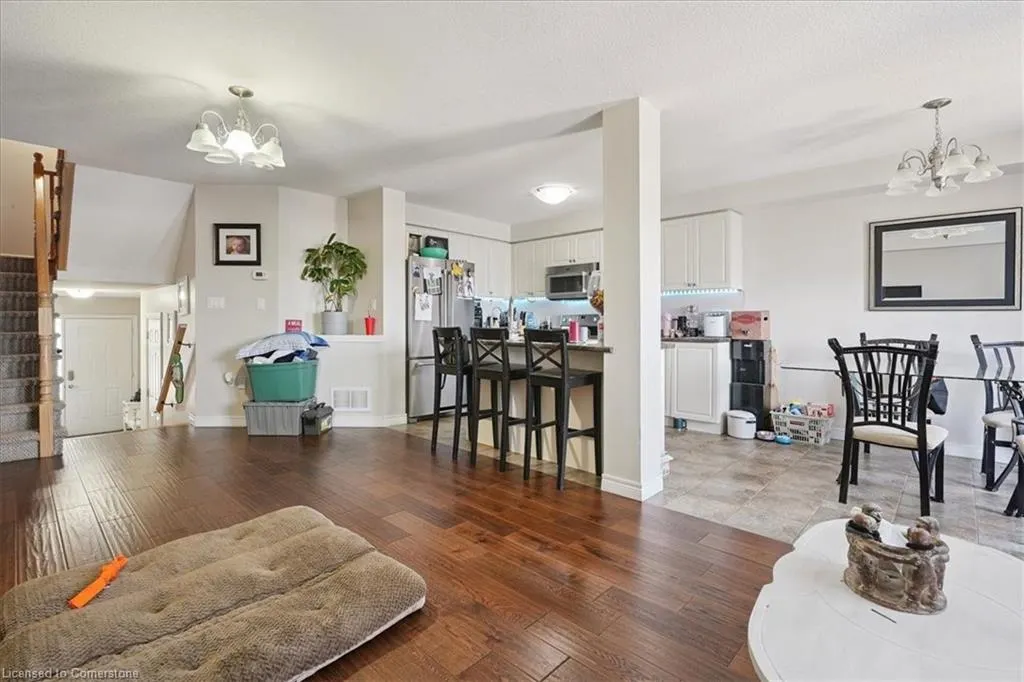 85 Charleswood Crescent