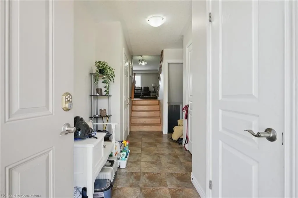 85 Charleswood Crescent