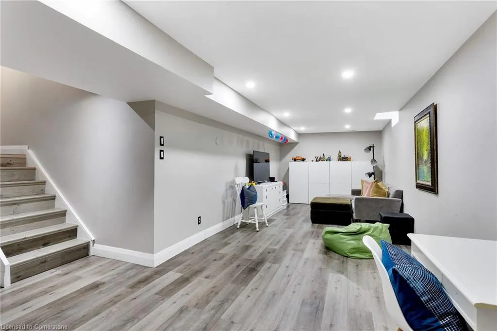 2006 Glenada Crescent, #7