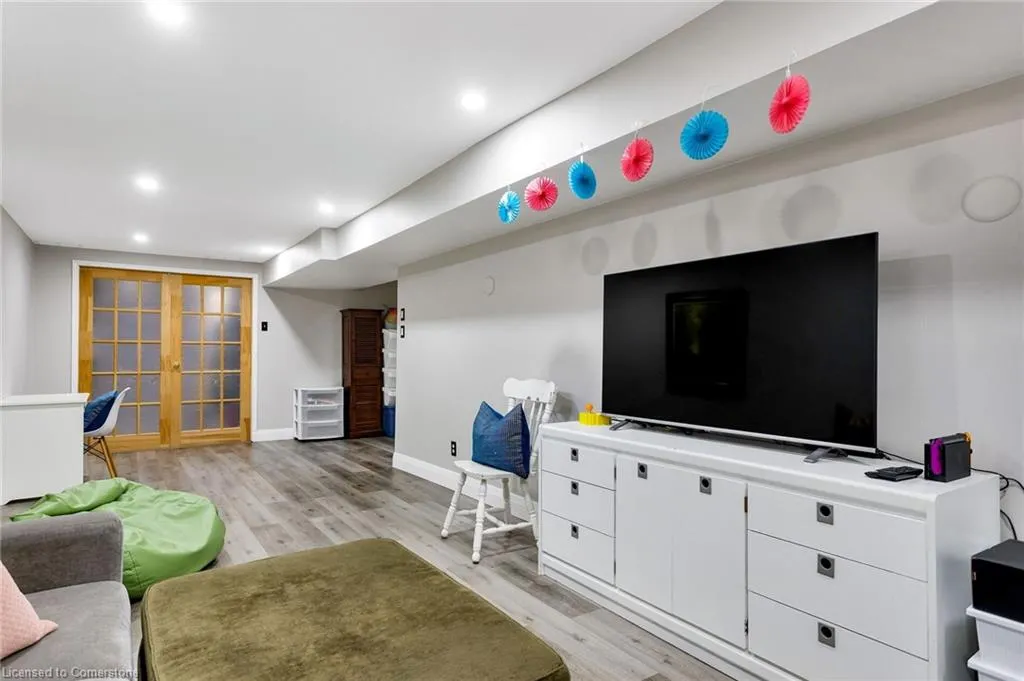 2006 Glenada Crescent, #7