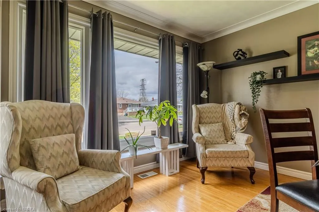 43 Linden Avenue