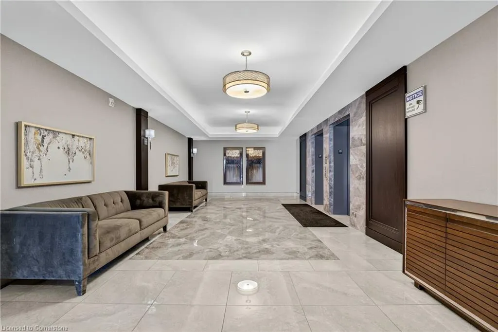 101 Shoreview Place, #530