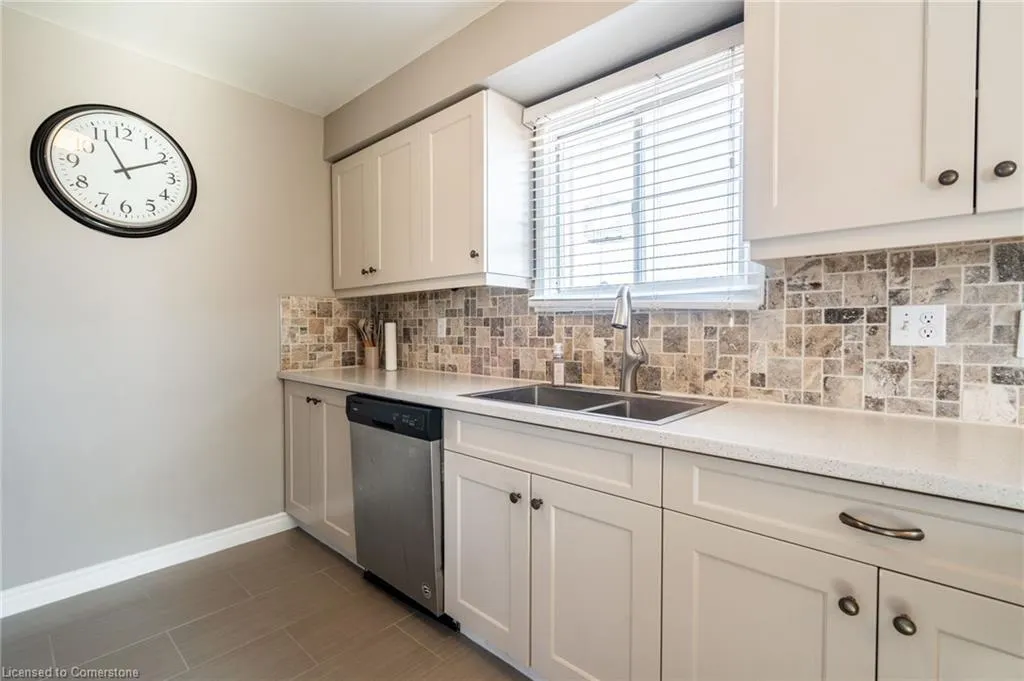 2 Bronte Court